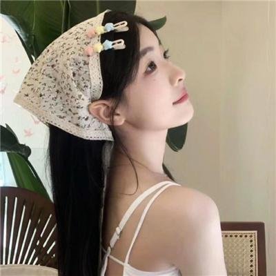 微笑的苹吉